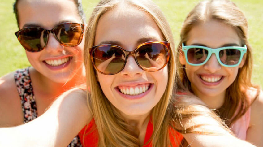 Teen Girls: Selfies and Self-Esteem
