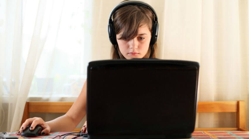 Internet Addiction: Taking Its Toll on Teens